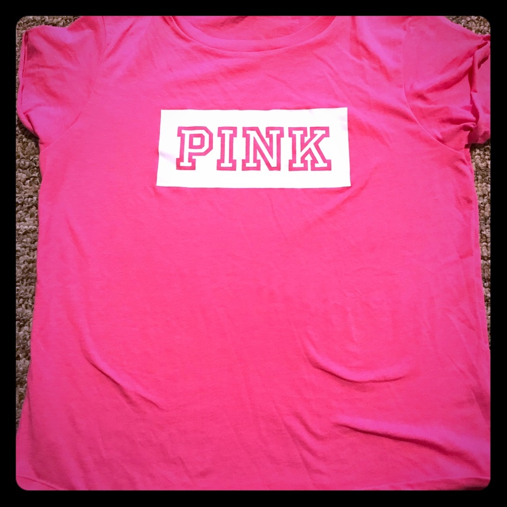 Pink Victoria secret shirt size small ✨💎🌸🛍🎀